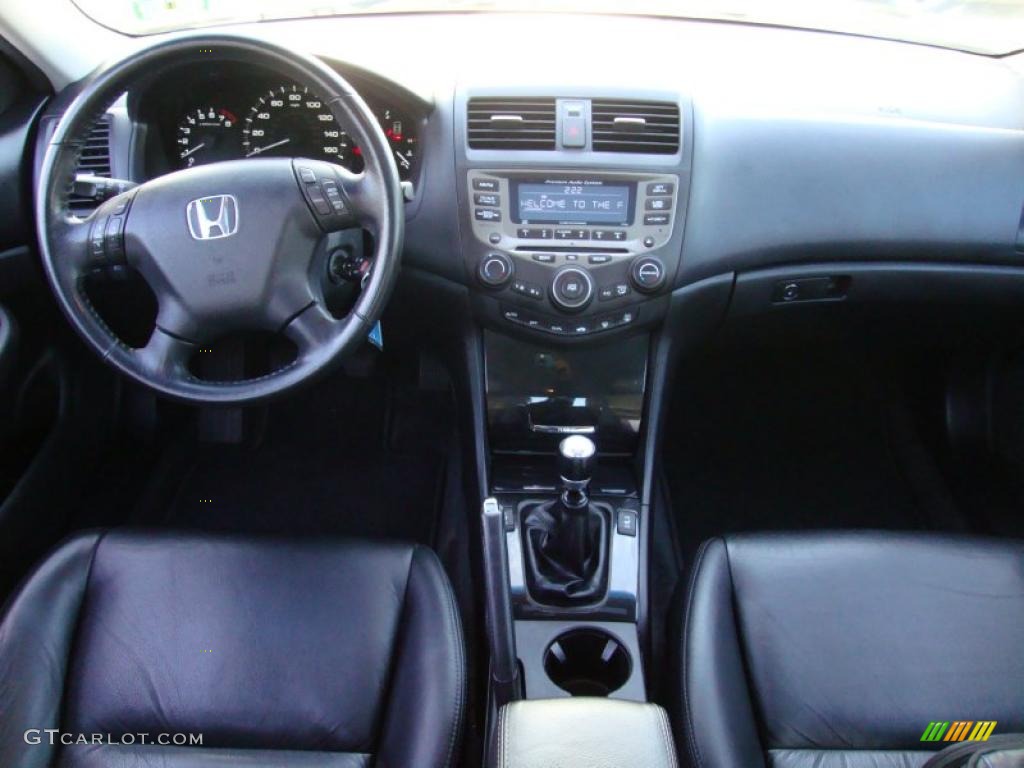 2006 Honda Accord EX-L V6 Sedan Black Dashboard Photo #40492270