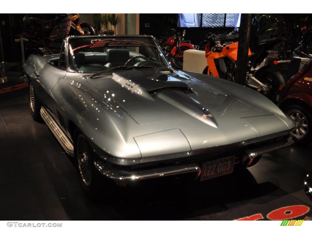 1967 Corvette 427 Convertible - Silver Pearl / Black photo #1