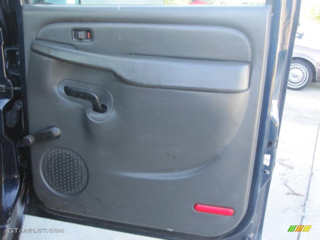 2006 Chevrolet Silverado 2500HD Work Truck Crew Cab Medium Gray Door Panel Photo #40495534