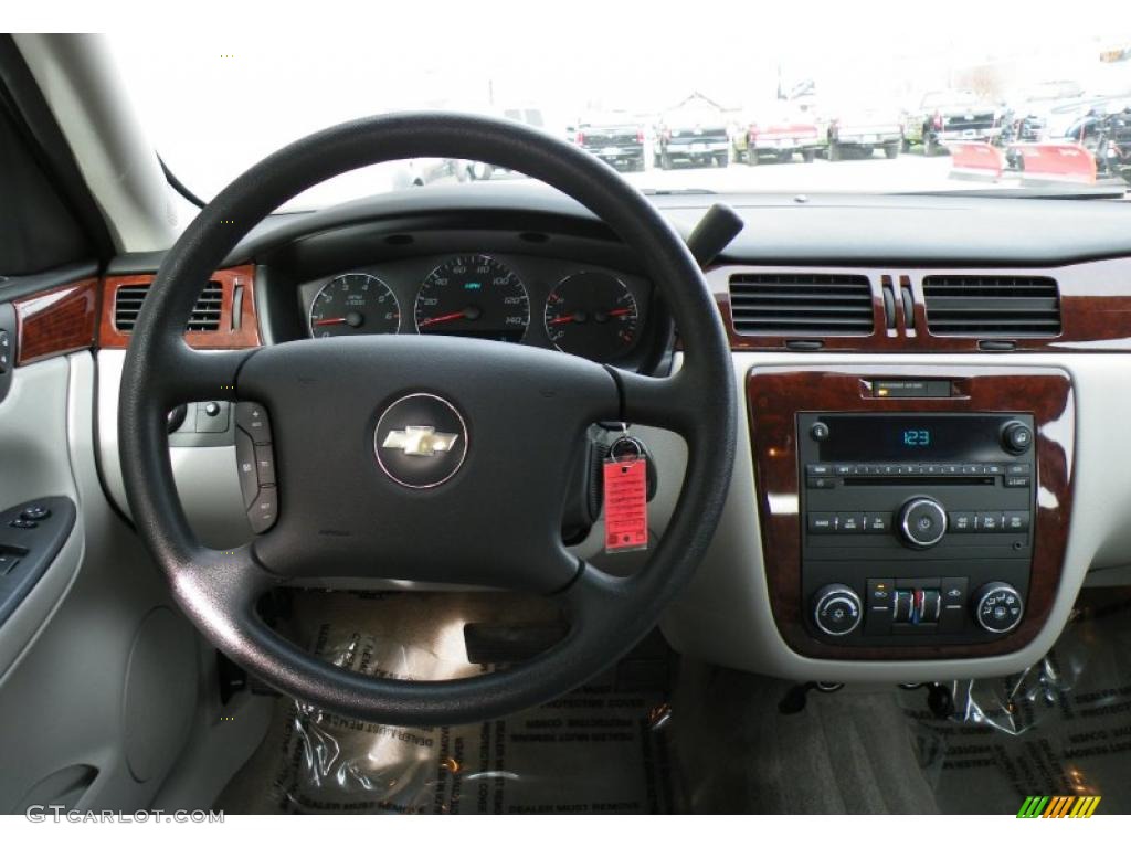 2007 Chevrolet Impala LT Gray Dashboard Photo #40497618