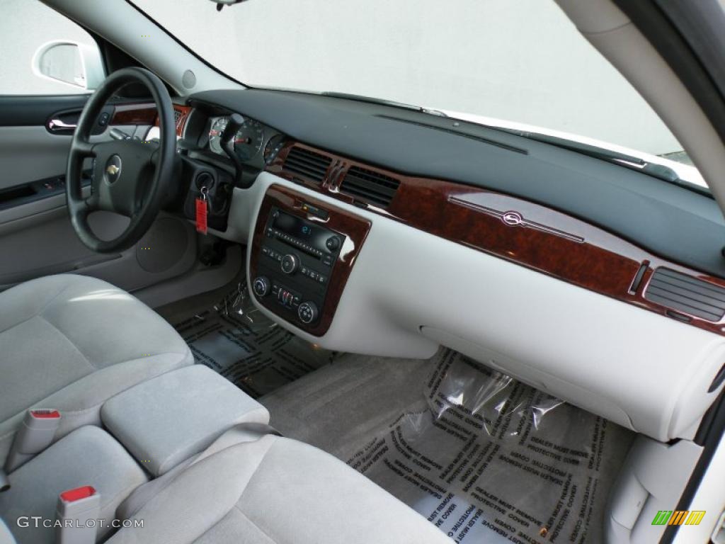 2007 Chevrolet Impala LT Gray Dashboard Photo #40497678