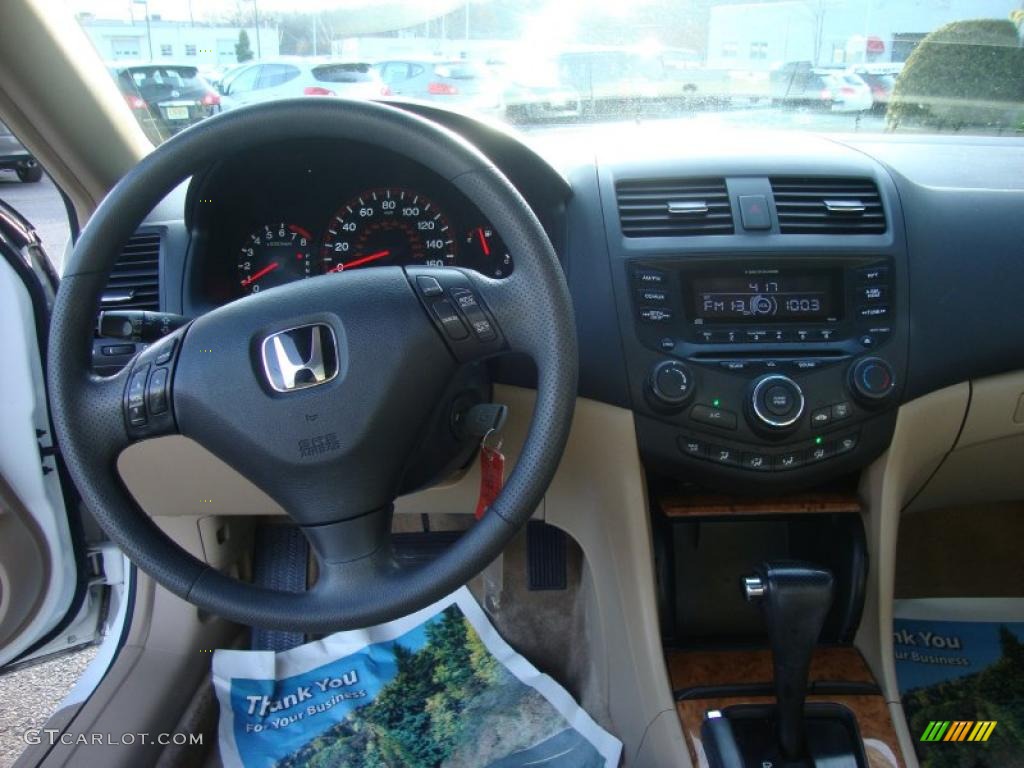 2003 Accord EX Coupe - Taffeta White / Ivory photo #23