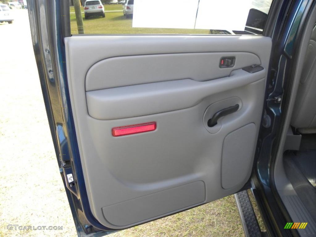 2006 Chevrolet Avalanche LT Gray/Dark Charcoal Door Panel Photo #40499614
