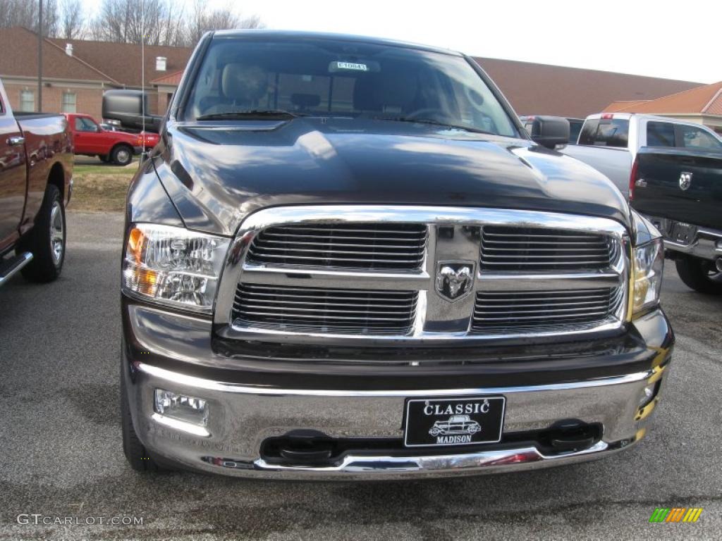 2011 Ram 1500 Big Horn Quad Cab 4x4 - Rugged Brown Pearl / Light Pebble Beige/Bark Brown photo #2