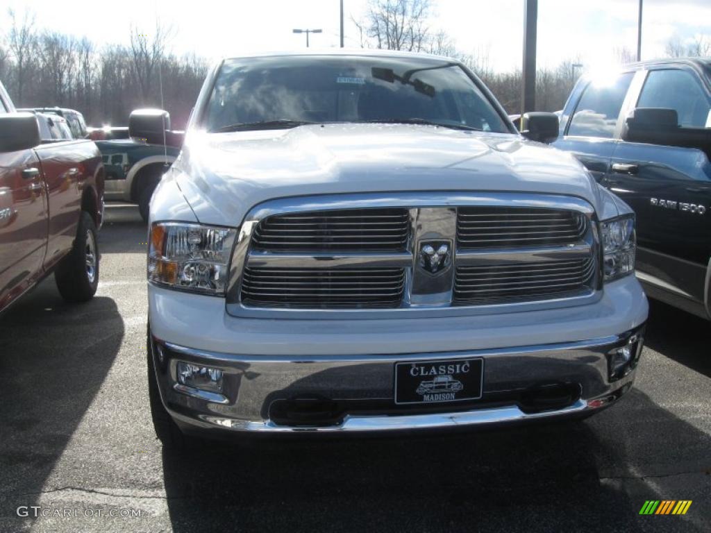 2011 Ram 1500 Big Horn Crew Cab 4x4 - Bright White / Dark Slate Gray/Medium Graystone photo #2