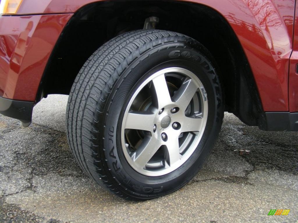 2008 Grand Cherokee Laredo 4x4 - Red Rock Crystal Pearl / Dark Slate Gray photo #28