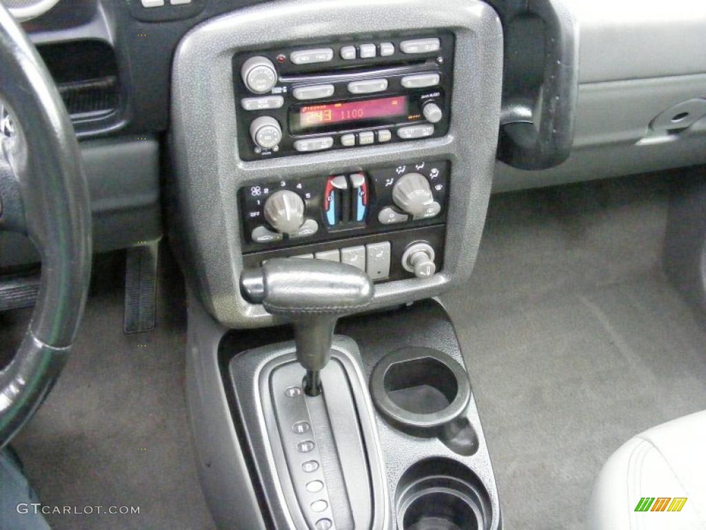 2001 Pontiac Aztek GT AWD Controls Photos