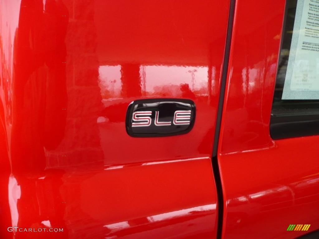 2004 GMC Sierra 1500 SLE Regular Cab 4x4 Marks and Logos Photo #40504998