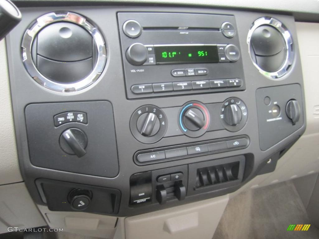 2008 Ford F250 Super Duty XLT Regular Cab 4x4 Controls Photo #40506058