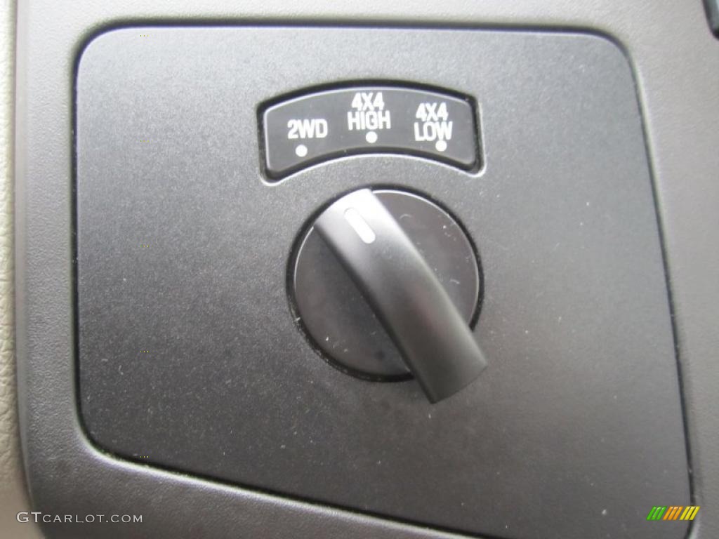 2008 Ford F250 Super Duty XLT Regular Cab 4x4 Controls Photo #40506090