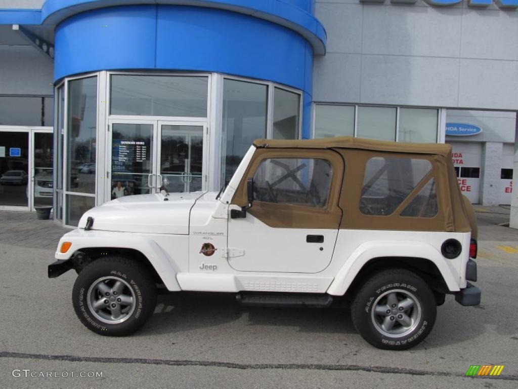 Stone White 1998 Jeep Wrangler Sahara 4x4 Exterior Photo #40507574