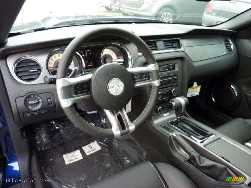 2011 Mustang GT Premium Coupe - Kona Blue Metallic / Charcoal Black/Cashmere photo #11