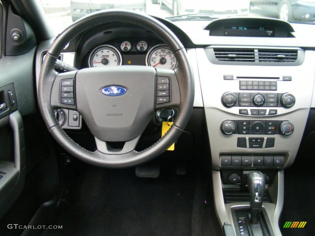 2010 Ford Focus SES Coupe Controls Photo #40509854