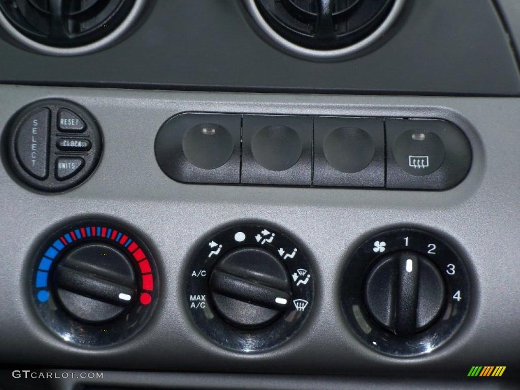 2000 Mercury Cougar V6 Controls Photo #40511206