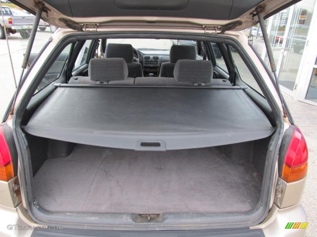 1999 Subaru Legacy L Wagon Trunk Photo #40511954