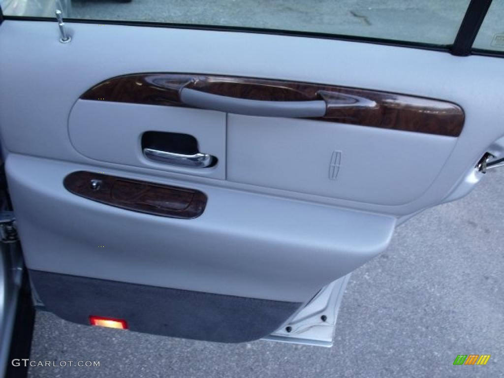 1999 Lincoln Town Car Signature Light Graphite Door Panel Photo #40512498
