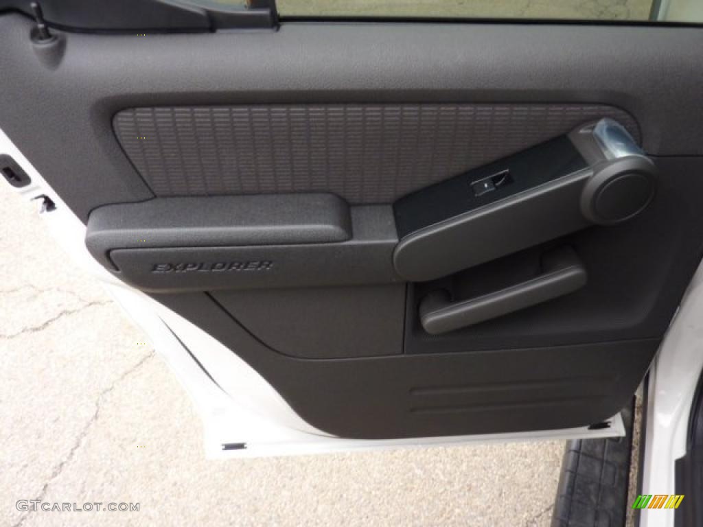 2010 Ford Explorer Sport Trac XLT 4x4 Charcoal Black Door Panel Photo #40512510