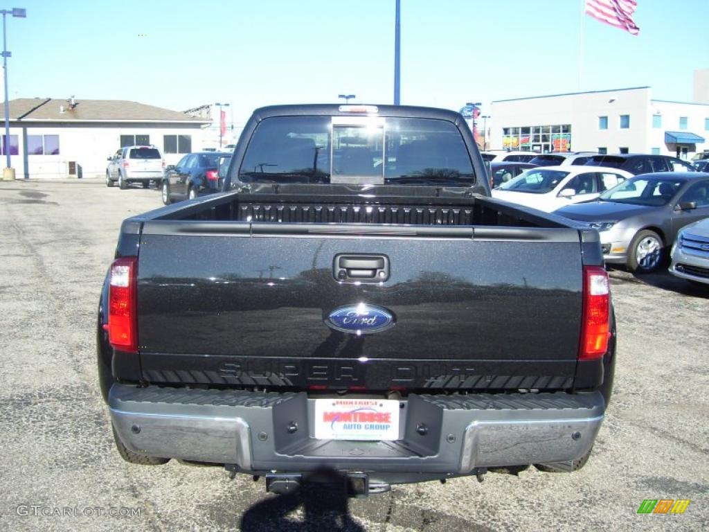 2011 F450 Super Duty Lariat Crew Cab 4x4 Dually - Tuxedo Black Metallic / Black Two Tone photo #4