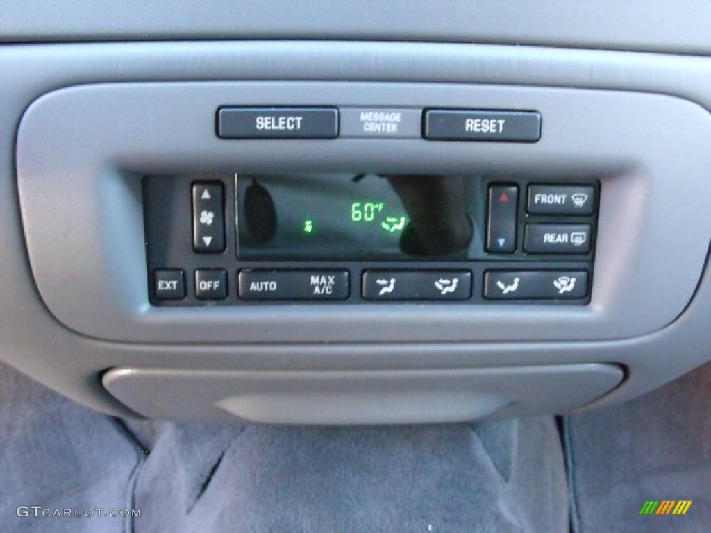 1999 Lincoln Town Car Signature Controls Photo #40512774