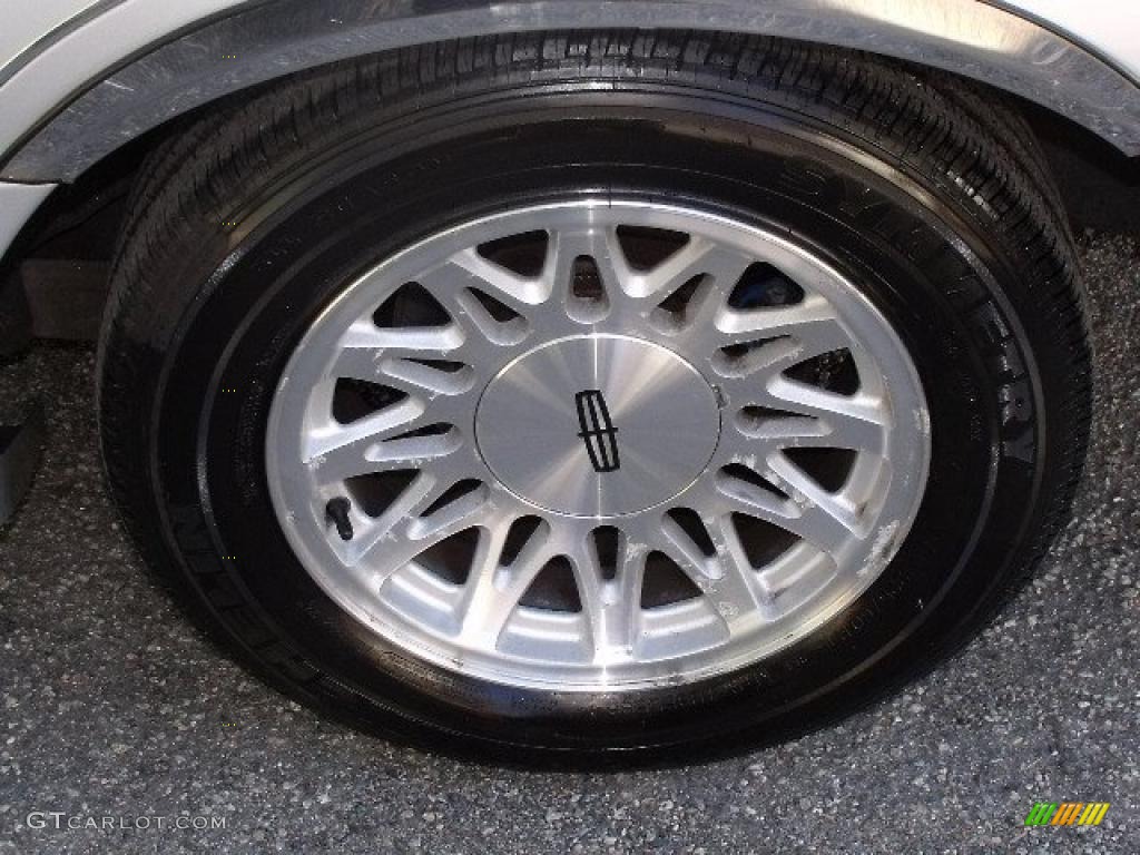 1999 Lincoln Town Car Signature Wheel Photo #40512846