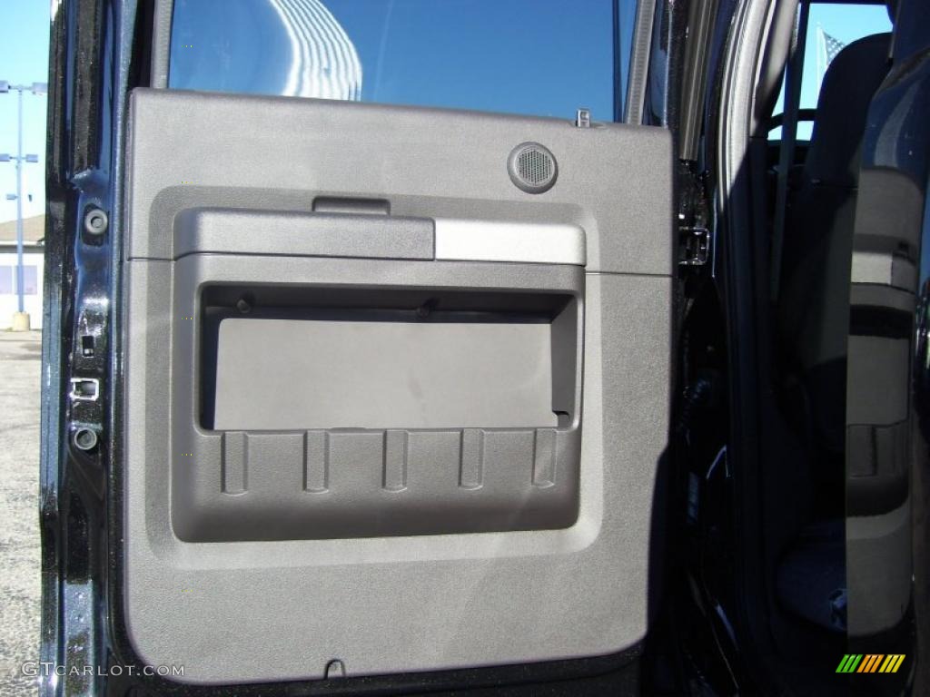 2011 F450 Super Duty Lariat Crew Cab 4x4 Dually - Tuxedo Black Metallic / Black Two Tone photo #14