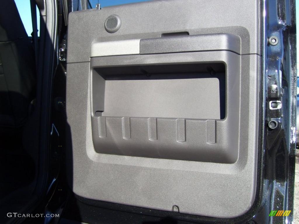 2011 F450 Super Duty Lariat Crew Cab 4x4 Dually - Tuxedo Black Metallic / Black Two Tone photo #18