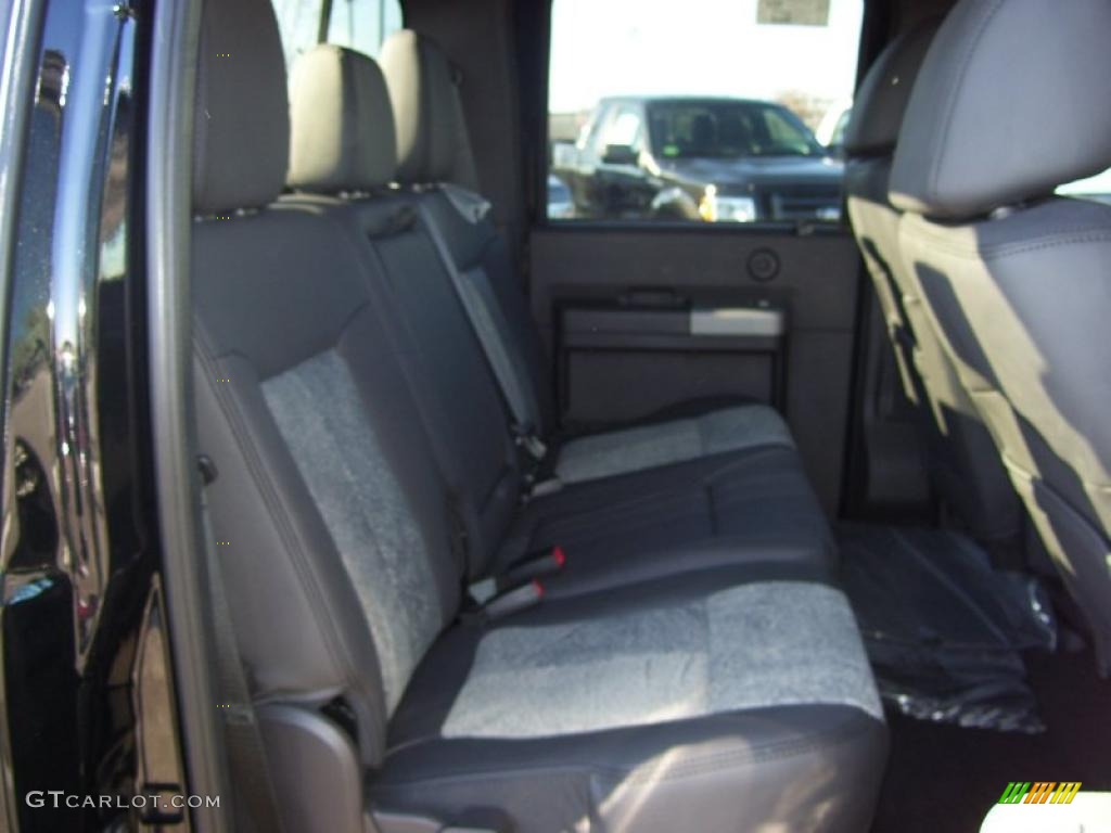 2011 F450 Super Duty Lariat Crew Cab 4x4 Dually - Tuxedo Black Metallic / Black Two Tone photo #29