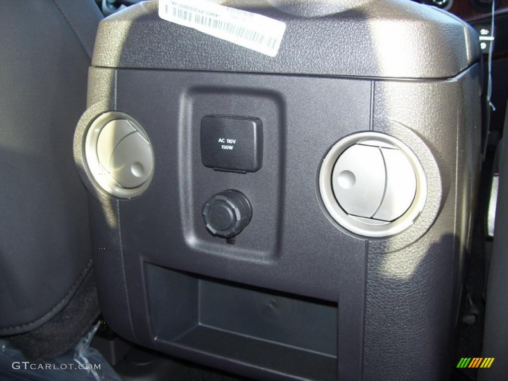 2011 F450 Super Duty Lariat Crew Cab 4x4 Dually - Tuxedo Black Metallic / Black Two Tone photo #30