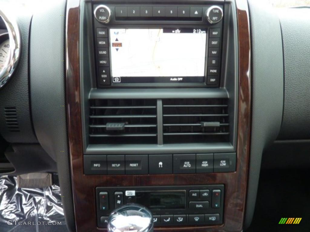 2010 Explorer Limited 4x4 - White Suede / Black photo #18