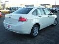White Suede - Focus SE Sedan Photo No. 5