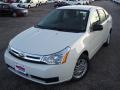 White Suede - Focus SE Sedan Photo No. 7