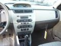 White Suede - Focus SE Sedan Photo No. 27