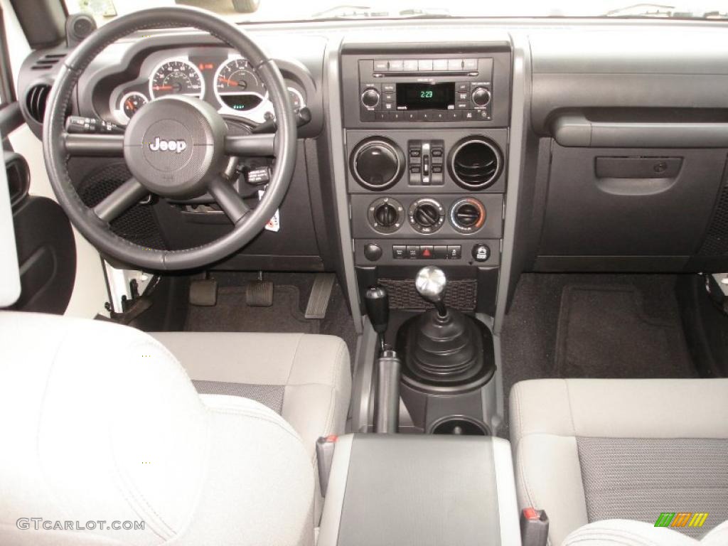 2010 Jeep Wrangler Unlimited Rubicon 4x4 Dark Slate Gray/Medium Slate Gray Dashboard Photo #40521282