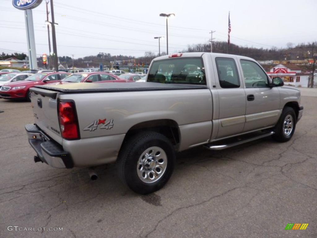 2005 Silverado 1500 LS Extended Cab 4x4 - Silver Birch Metallic / Dark Charcoal photo #4