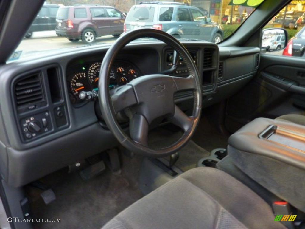 Dark Charcoal Interior 2005 Chevrolet Silverado 1500 LS Extended Cab 4x4 Photo #40524380