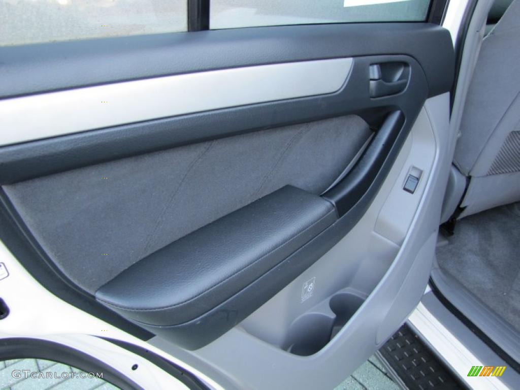 2004 4Runner SR5 - Natural White / Stone photo #13