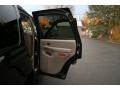 2005 Onyx Black GMC Yukon SLT 4x4  photo #16