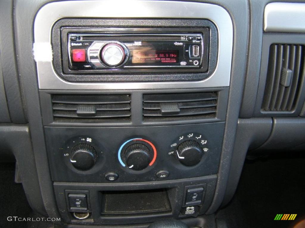 2003 Grand Cherokee Laredo 4x4 - Stone White / Dark Slate Gray photo #13