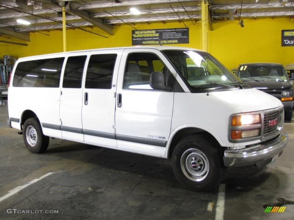 Summit White GMC Savana Van