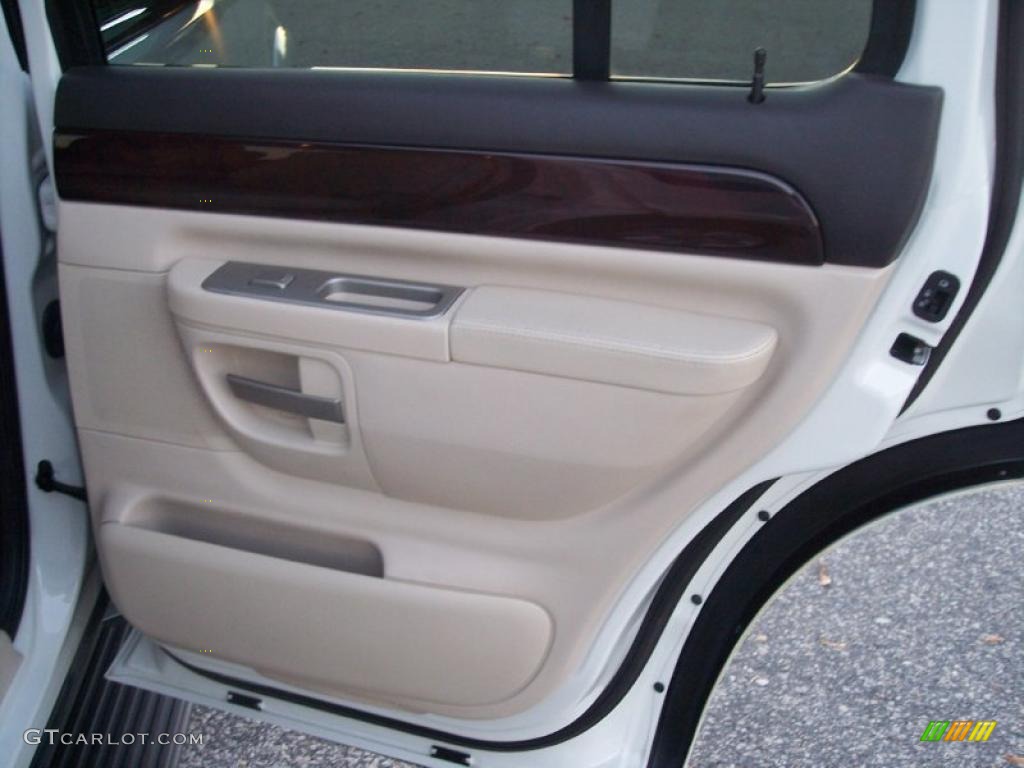 2003 Aviator Luxury AWD - Ceramic White Tri-Coat / Light Parchment photo #24