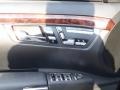 Black - S 550 Sedan Photo No. 20