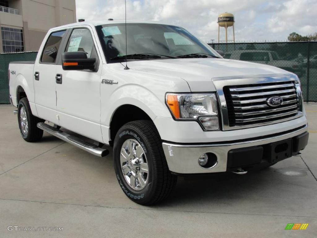 2010 F150 Lariat SuperCrew 4x4 - Oxford White / Medium Stone photo #1