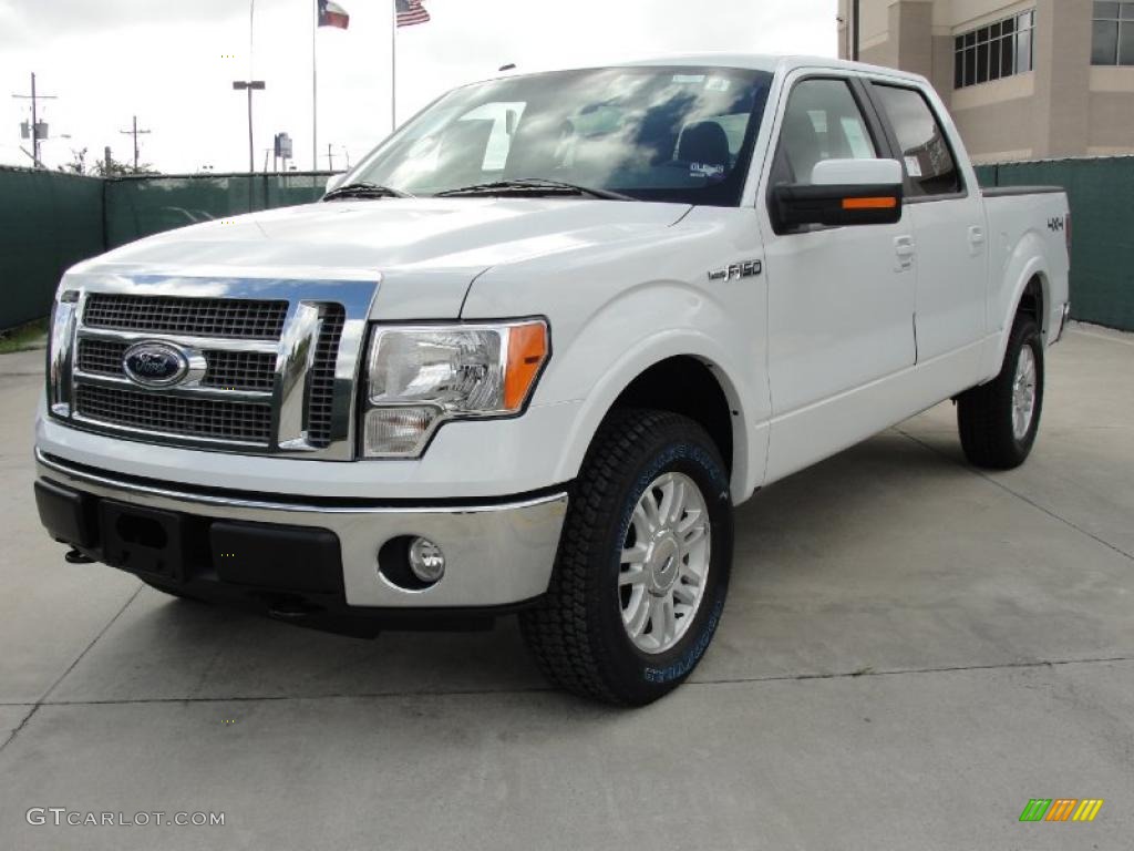 2010 F150 Lariat SuperCrew 4x4 - Oxford White / Black photo #7