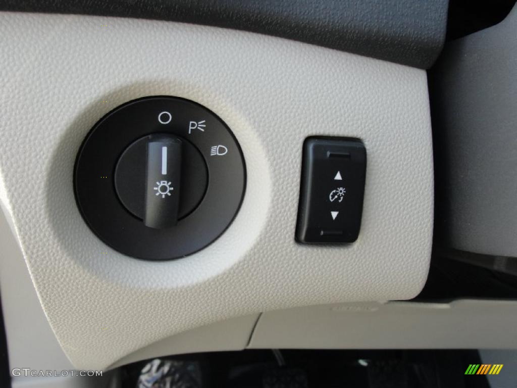 2011 Ford Fiesta S Sedan Controls Photo #40542461