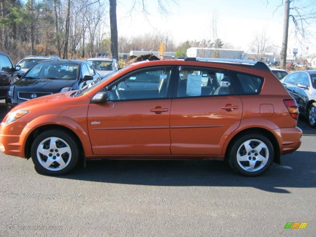 2004 Vibe  - Fusion Orange Metallic / Graphite photo #12