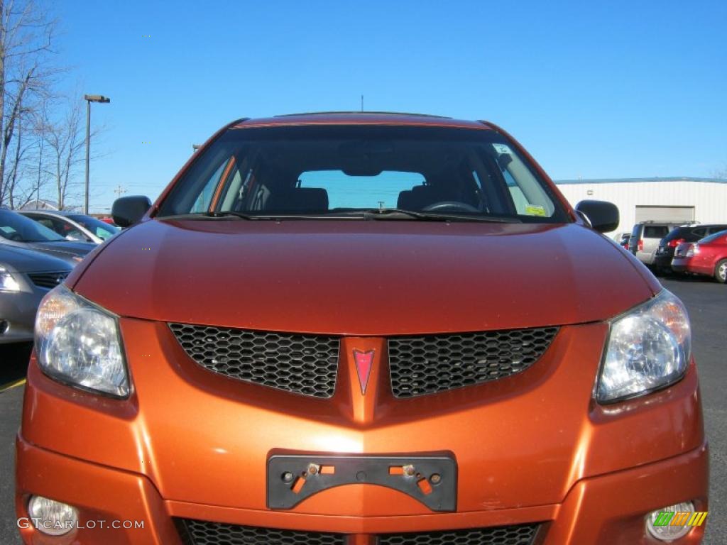 2004 Vibe  - Fusion Orange Metallic / Graphite photo #16