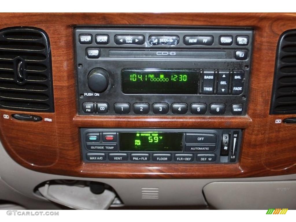 2003 Ford F150 King Ranch SuperCrew Controls Photo #40547177