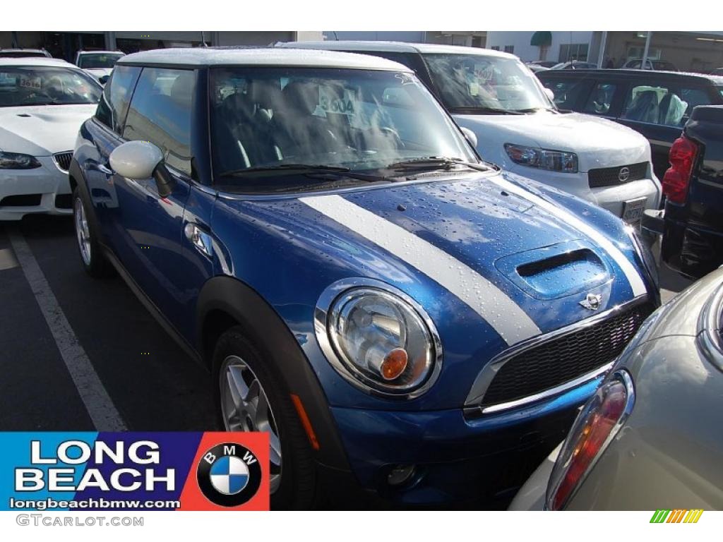 Lightning Blue Metallic Mini Cooper