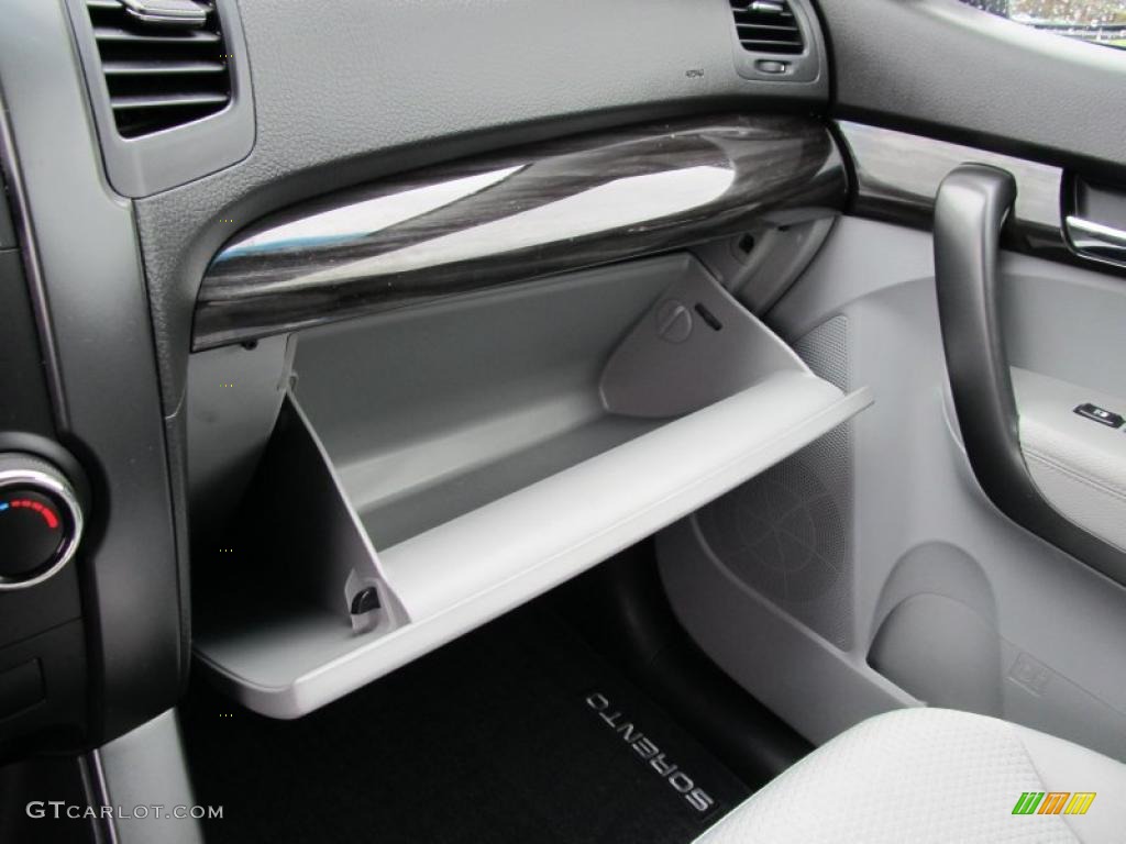 2011 Sorento LX AWD - Titanium Silver / Gray photo #18