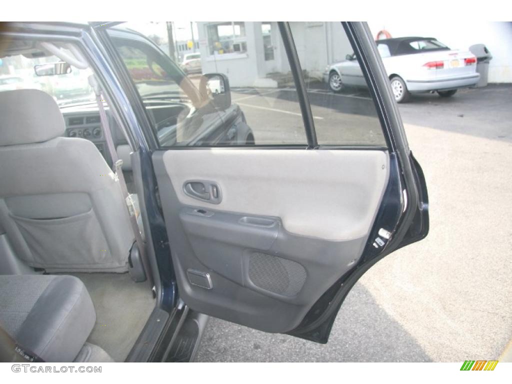 2002 Mitsubishi Montero Sport LS 4x4 Gray Door Panel Photo #40550665